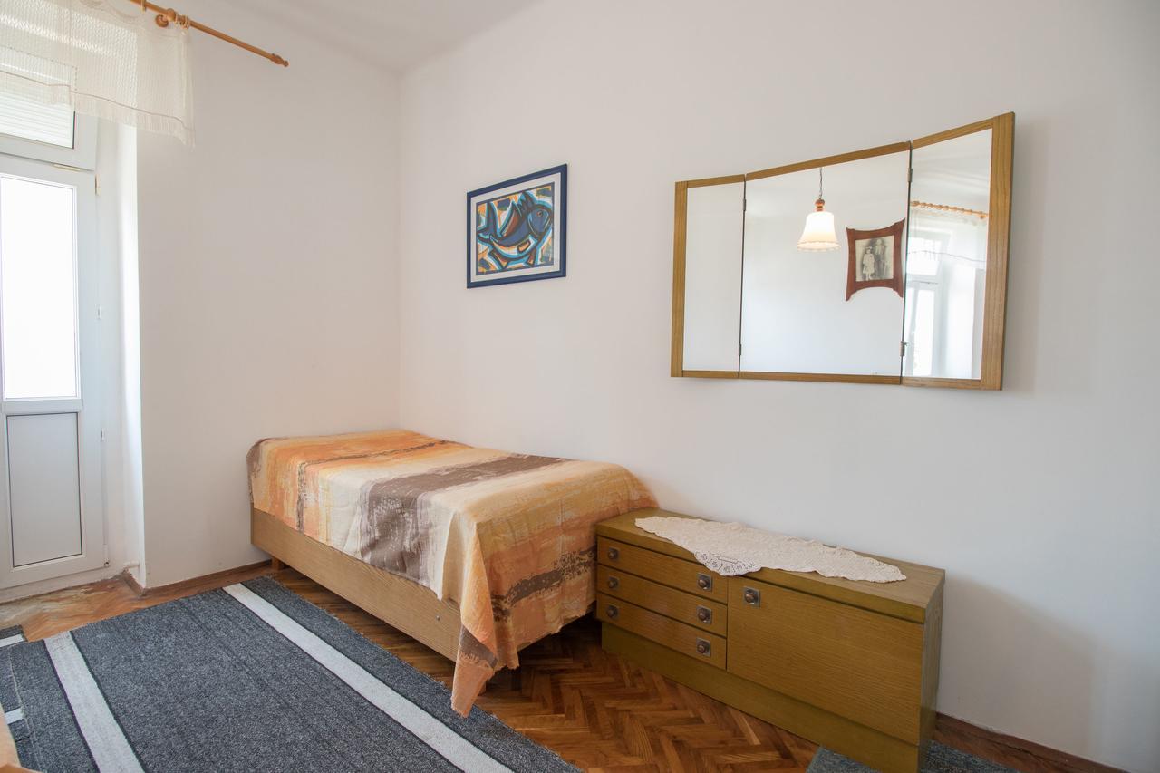 Apartments Josip By The Sea Novi Vinodolski Exterior foto
